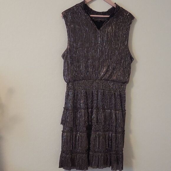 Metallic Smocked Tiered-Skirt Dress XL Sam & Jess - Picture 8 of 15